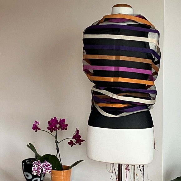 LIGHTWEIGHT SHAWL WRAP SCARF FRINGED ENDS BLACK SHEER COLORED STRIPES - Picture 2 of 13